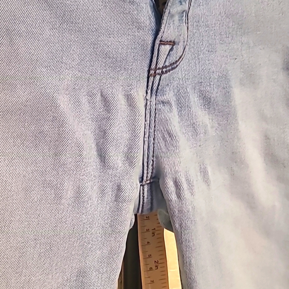 Urban Outfitters BDG High-Waisted Distressed Light Wash Cropped Skinny Jeans - Picture 7 of 9